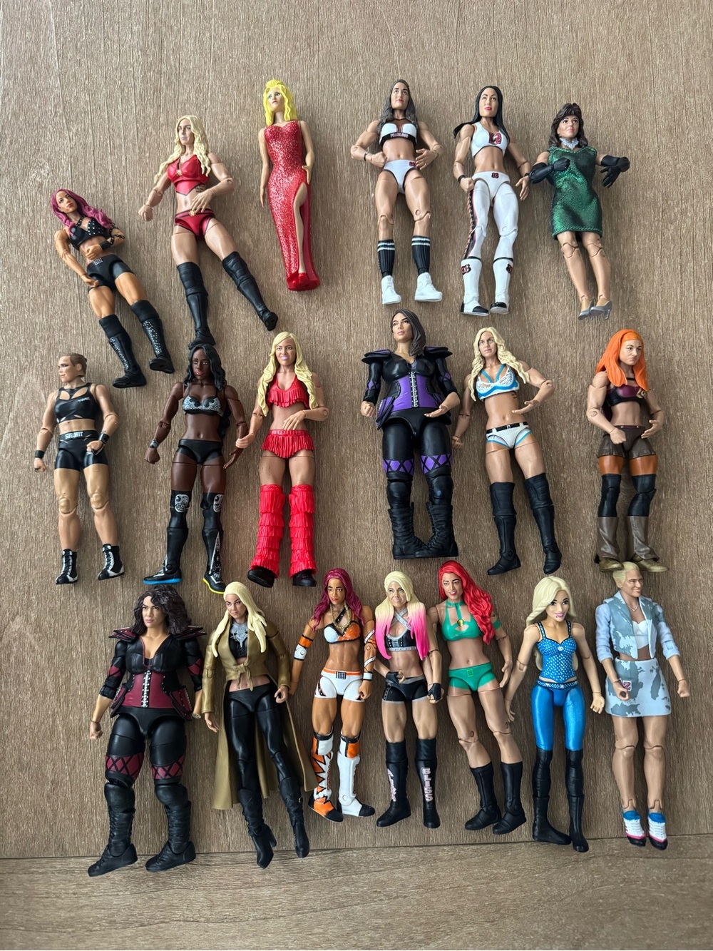 19 WWE Toy Action Figures